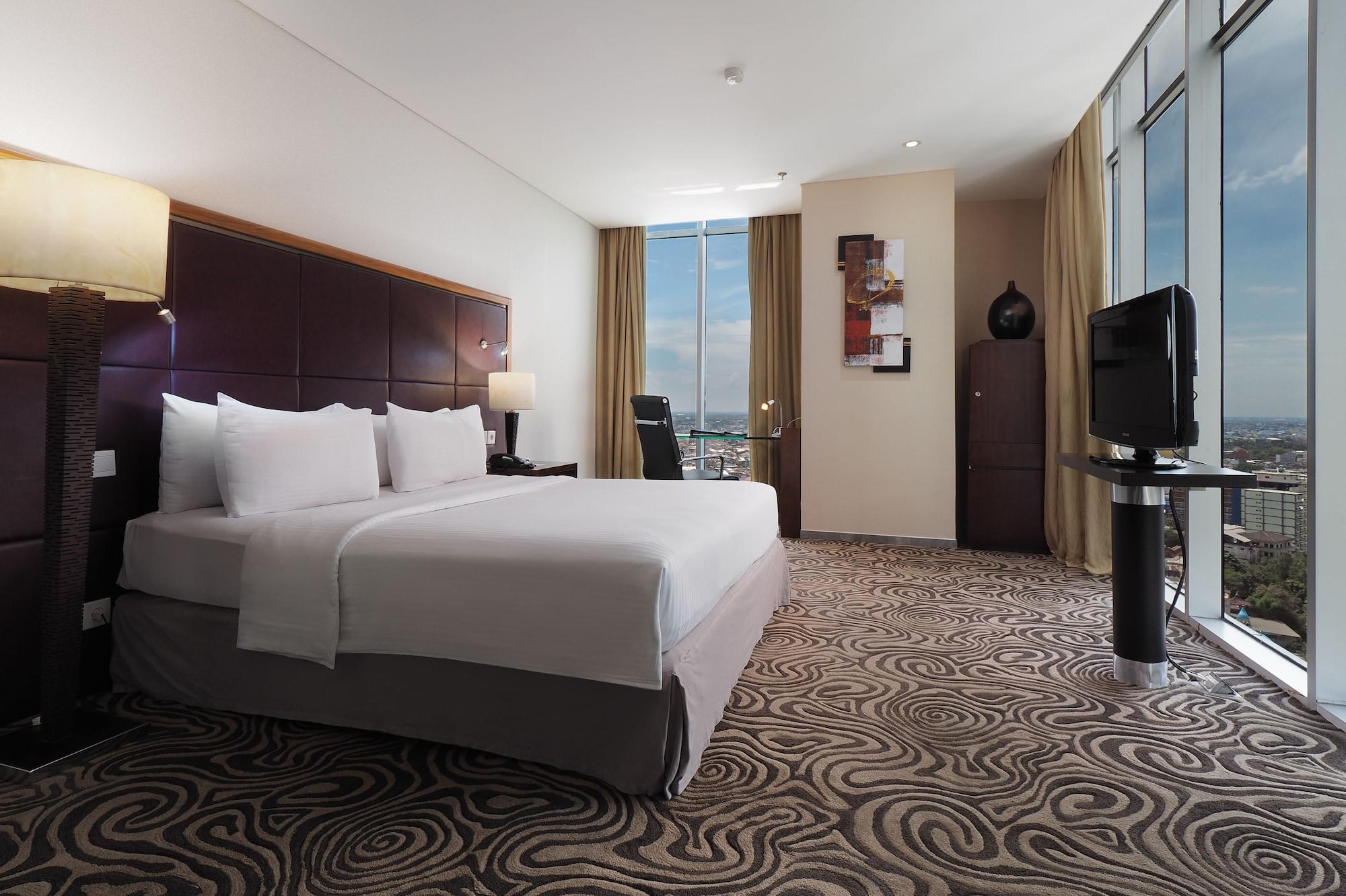 Cambridge Hotel Medan Kültér fotó