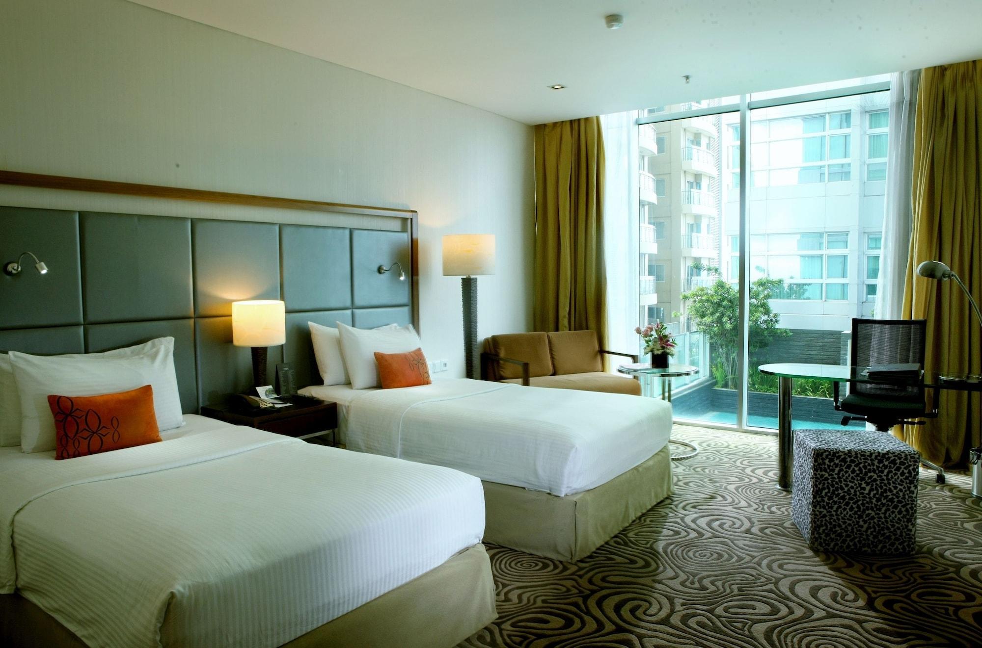 Cambridge Hotel Medan Kültér fotó