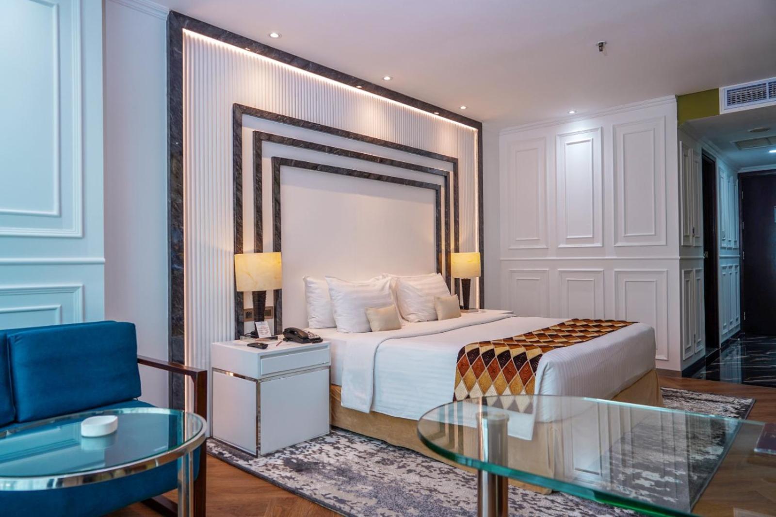 Cambridge Hotel Medan Kültér fotó
